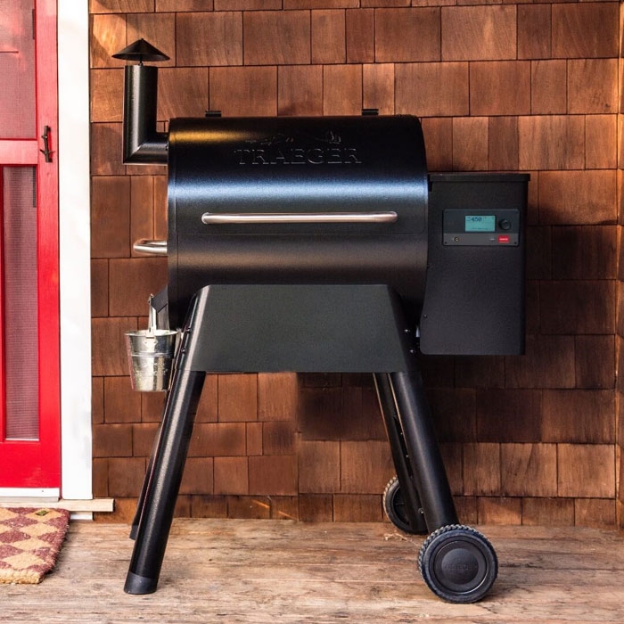 Traeger Pro D2 575 Wood Pellet Grill with FREE Pellets