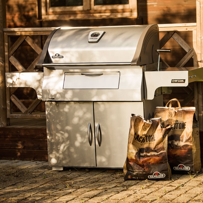 Napoleon PRO605 Charcoal BBQ