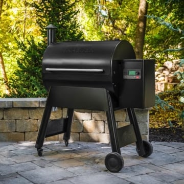 Traeger Pro D2 780 Wood Pellet Grill with FREE Cover & Pellets